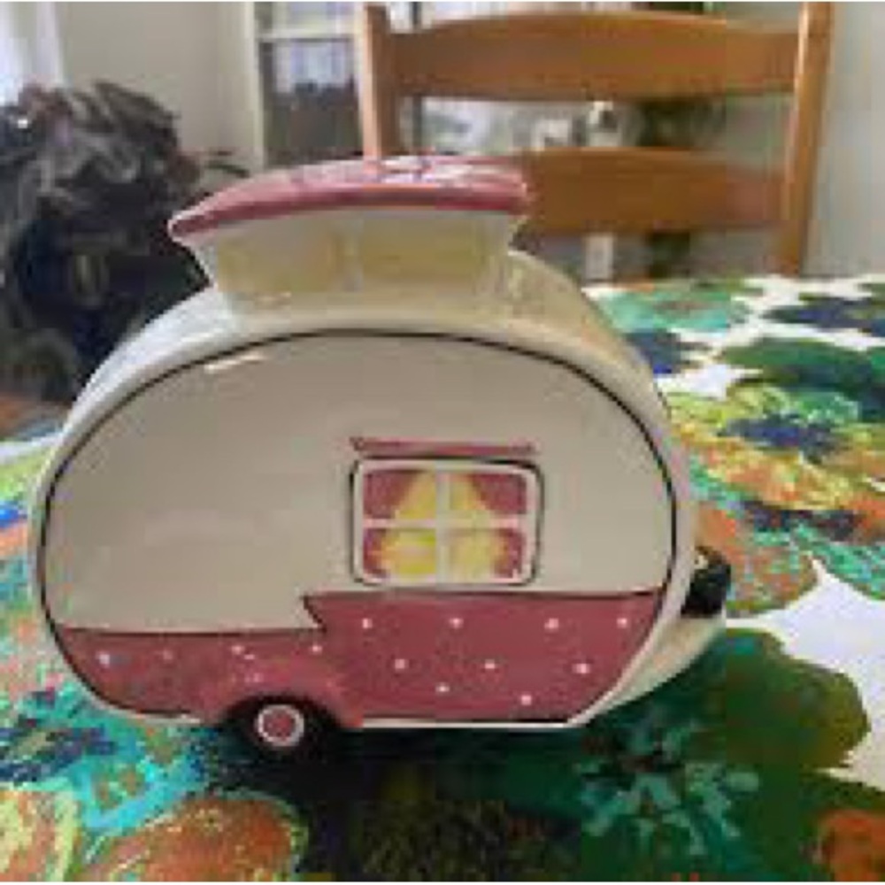 Hello kitty camper - Picture 3 of 3